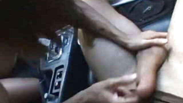 สาวล่ามโซ่ Tissy วีดีโอ คลิป โป๊ Teyra ขี่ไก่และให้ blowjob